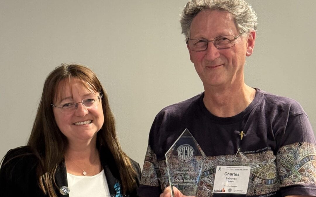 Le père Charles Balnaves est nommé champion de la communauté ECDGA